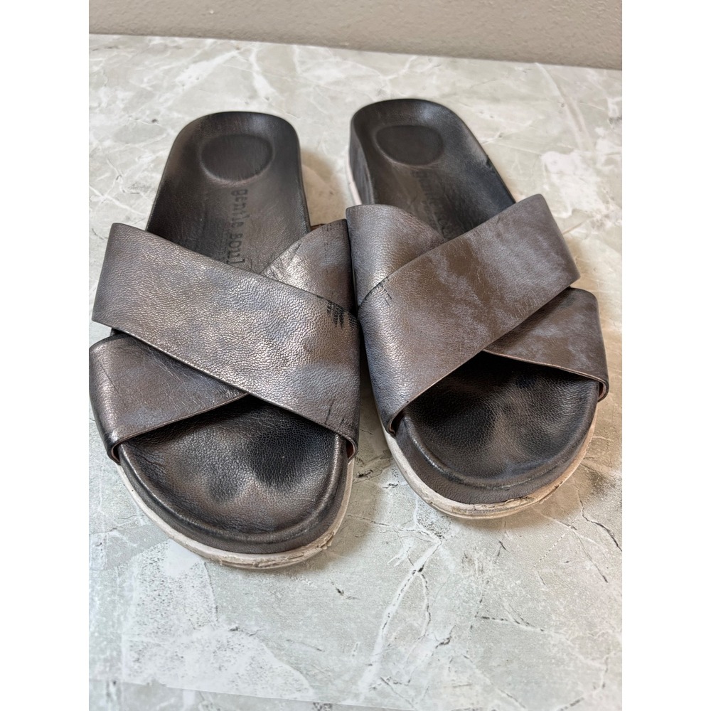 Gentle Souls Kenneth Cole Metallic Silver Criss Cross Slide Sandals Women's 8M
